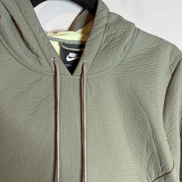 Nike Tech Pack Packable Cropped Green Hoodie - Picture 4 of 8